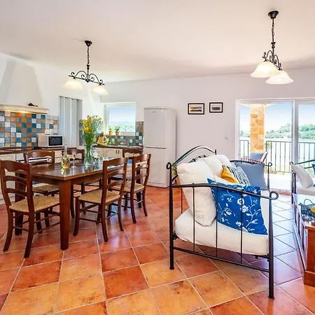 Rest - Sea Side Terrace Apartamento